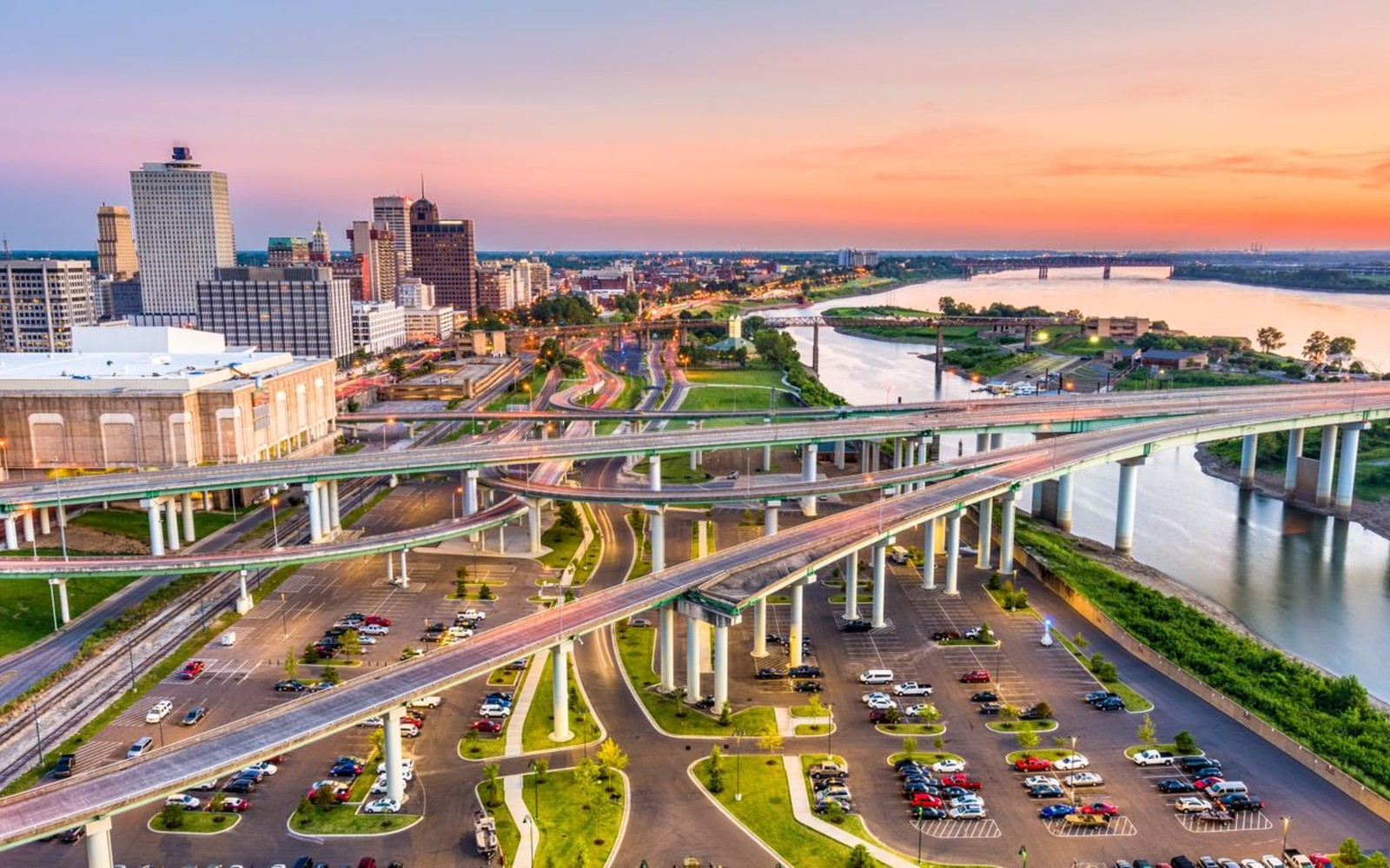 Semi Truck Fleet Financing in Memphis, TN