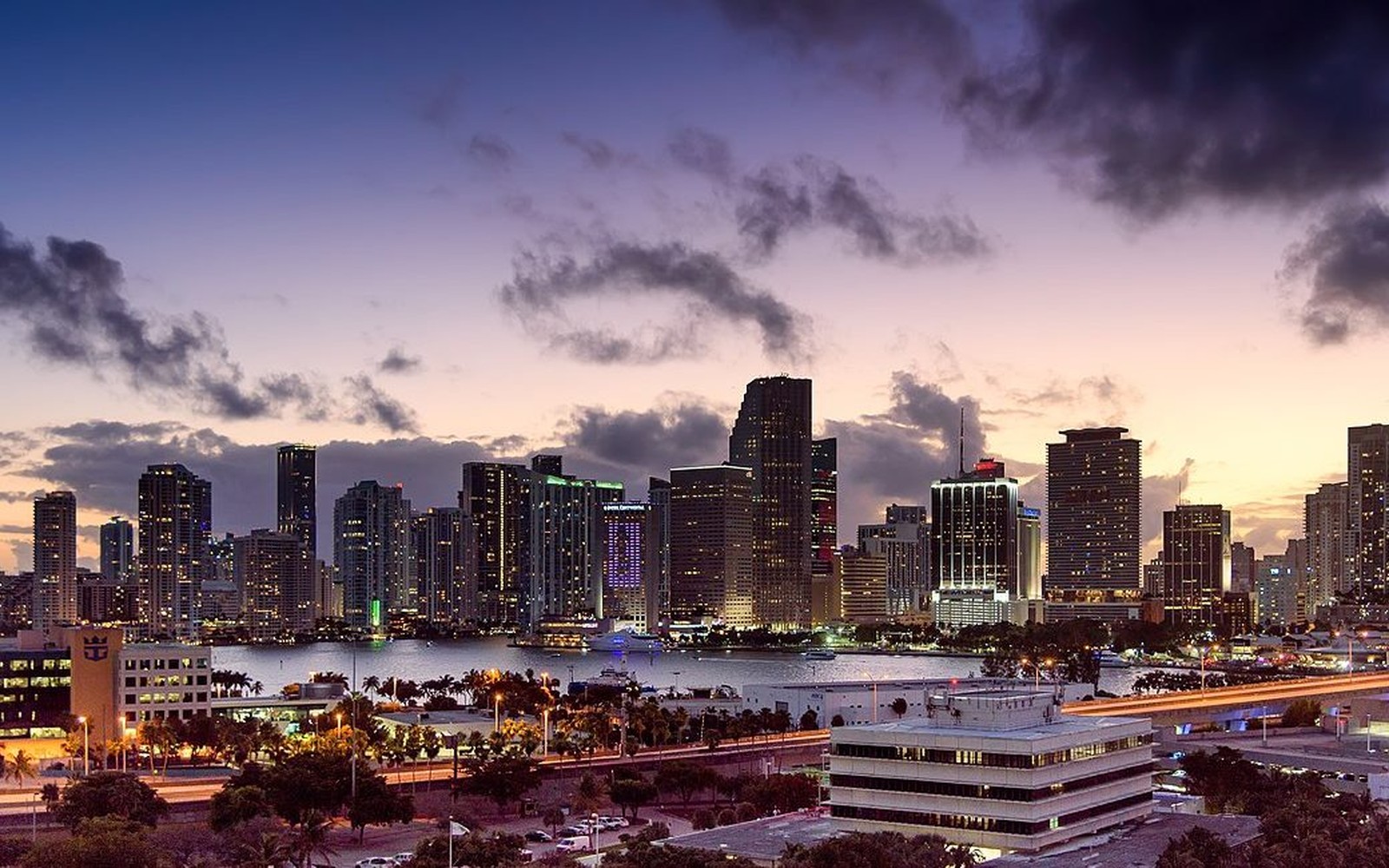 Semi Truck Fleet Financing in Miami, FL